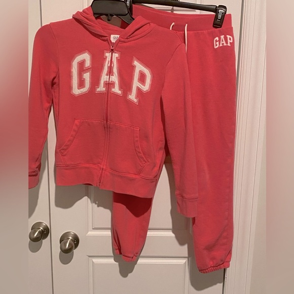 GAP Other - Gap Girls Logo Hoodie and Joggers set